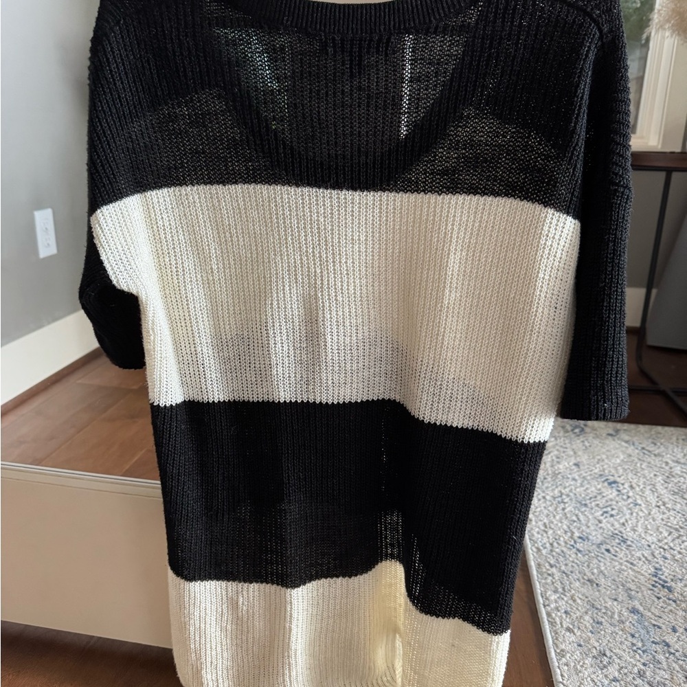 Banana Republic Black and White High Low Sweater - Picture 3 of 4